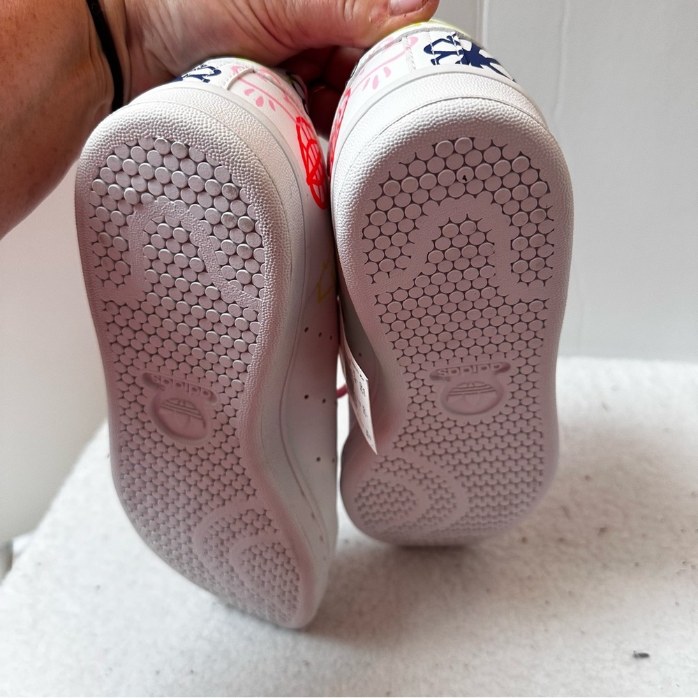 Women’s Adidas Stan Smith Shoes - Picture 7 of 13